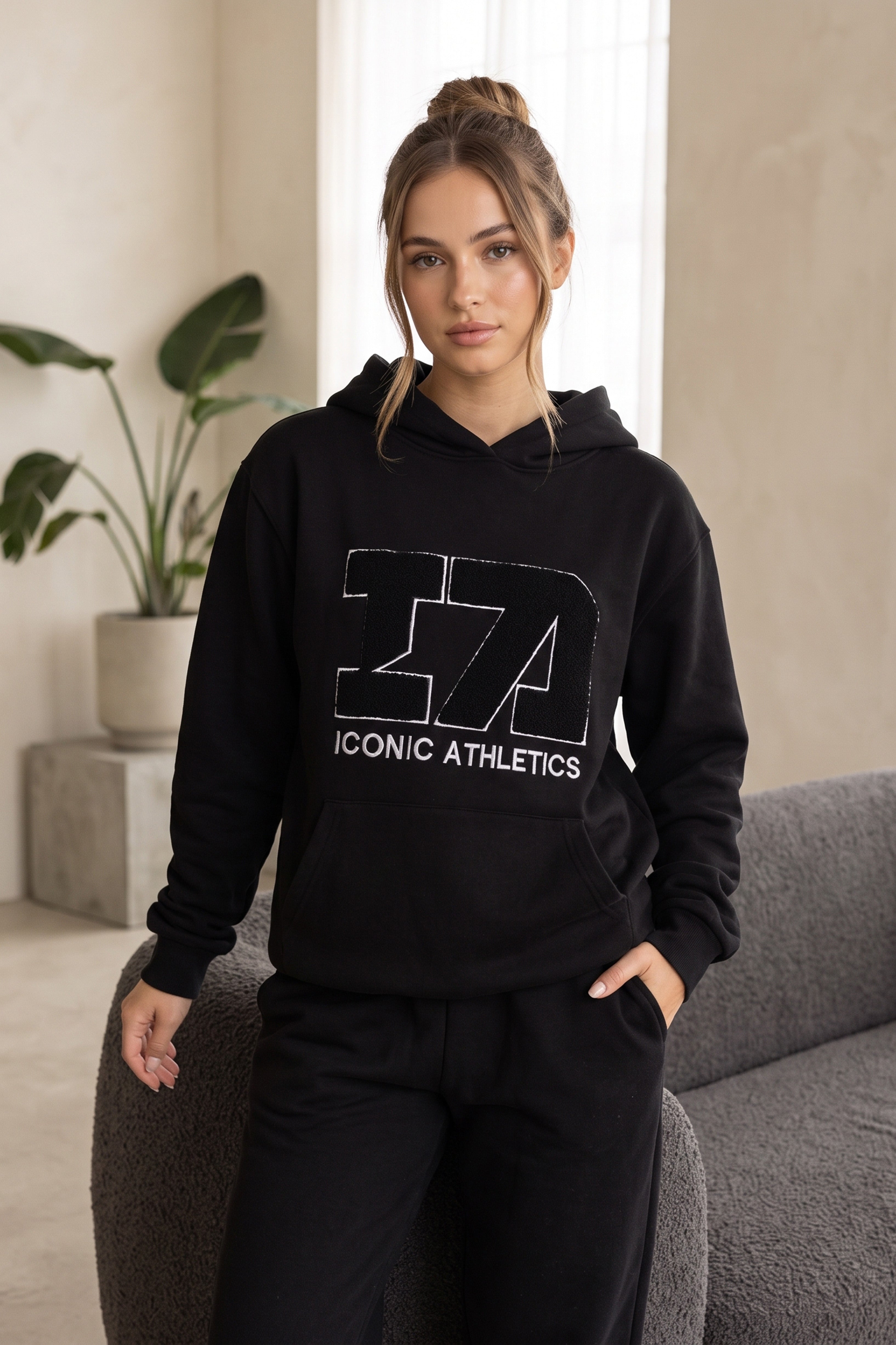 Iconic hooded sweatshirt In Black